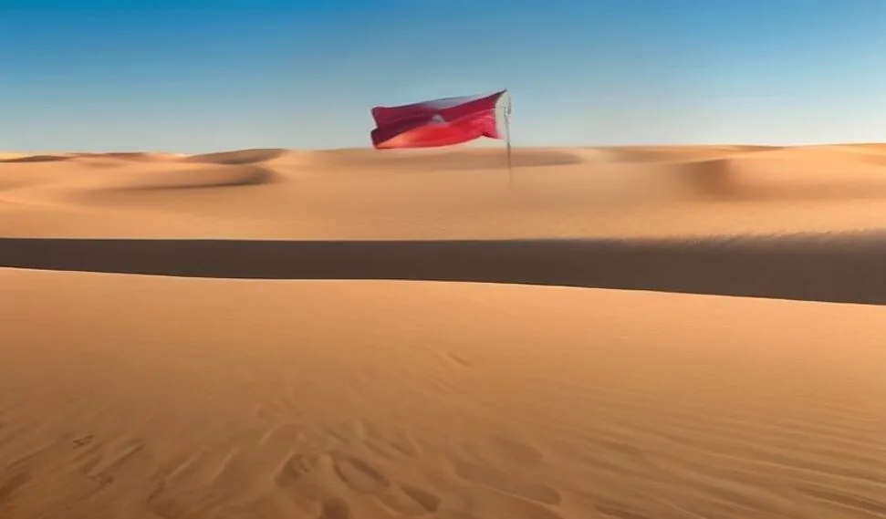 كثبان صحراء تونس الذهبية تحت السماء